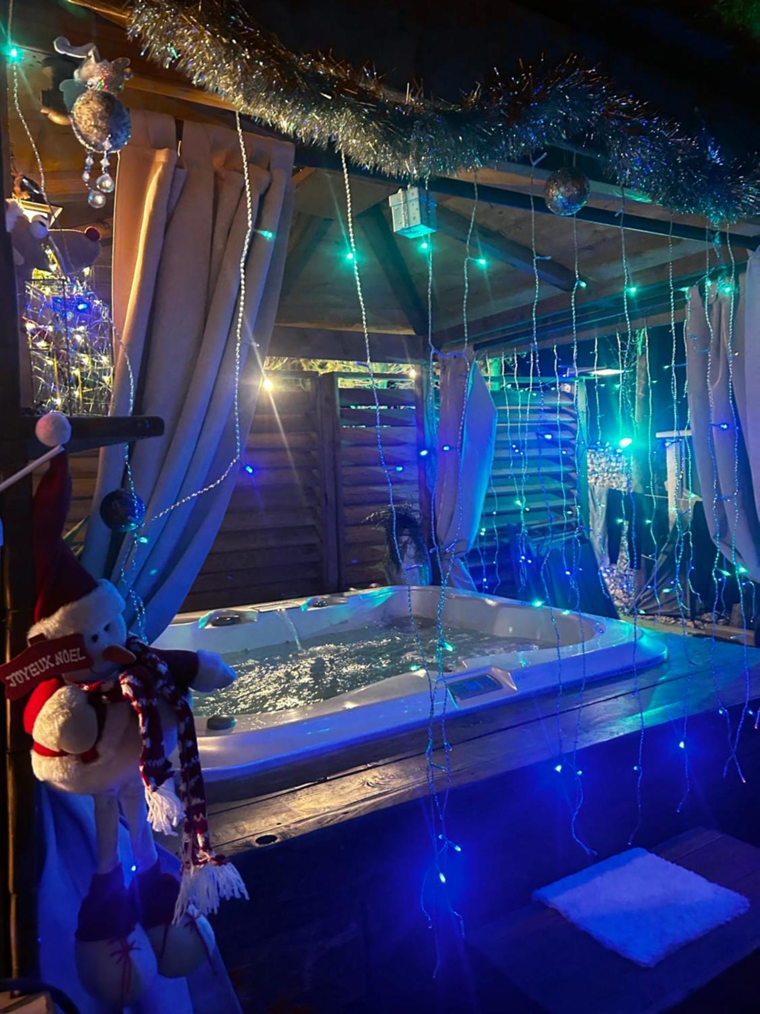 Les Chambres De Paulette Chambres A Theme Jack Sparrow Sainte-Marie-la-Mer Ngoại thất bức ảnh